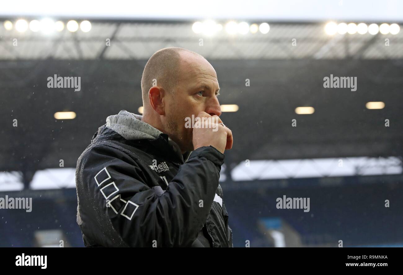 Firo : Football, 23.12.2018 2. Saison 2018/2019 Bundesliga, MSV Duisburg - SG Dynamo Dresde coach goalsten Lieberknecht (# TL, MSV Duisburg) sceptiques dans le monde d'utilisation | Banque D'Images