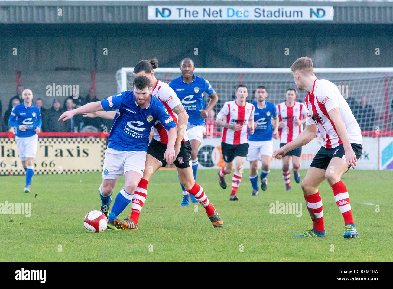 Northwich, Cheshire, Royaume-Uni. Dec 26, 2018. Lendemain de Noël - Mercredi 26 décembre 2018. Derby Local match de football entre Witton Albion et Warrington Town. Les deux équipes jouent dans la ligue Evo-Stik Premier division. La ville de Warrington tranquillement installé en quatrième position et d'une play-off, tandis que Witton ont du mal à l'quatorzième. Warrington a marqué le but gagnant à la 93e minute Crédit : John Hopkins/Alamy Live News Banque D'Images