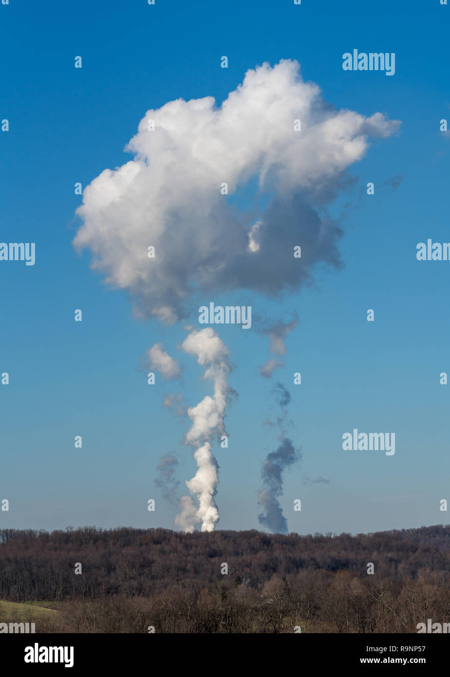 Fumées centrale électrique Morgan Point près de Morgantown Banque D'Images