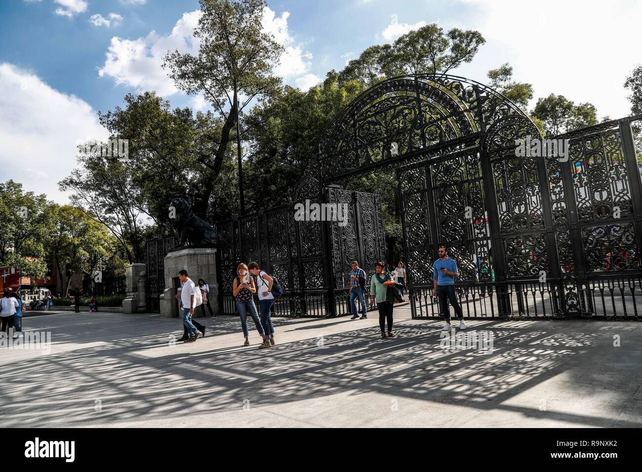 El Bosque de Chapultepec. parque urbano en la Ciudad de México. (Foto : Luis Gutierrez / NortePhoto.com). Banque D'Images