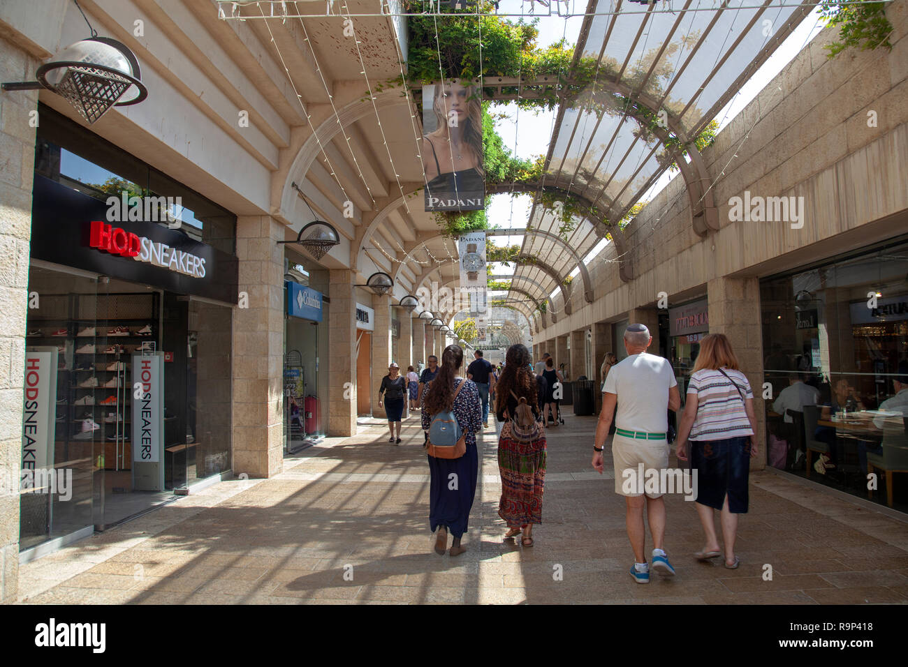 Centre Commercial Mamilla dans Jerusaelm pendant le jour à Jérusalem en Israël Banque D'Images