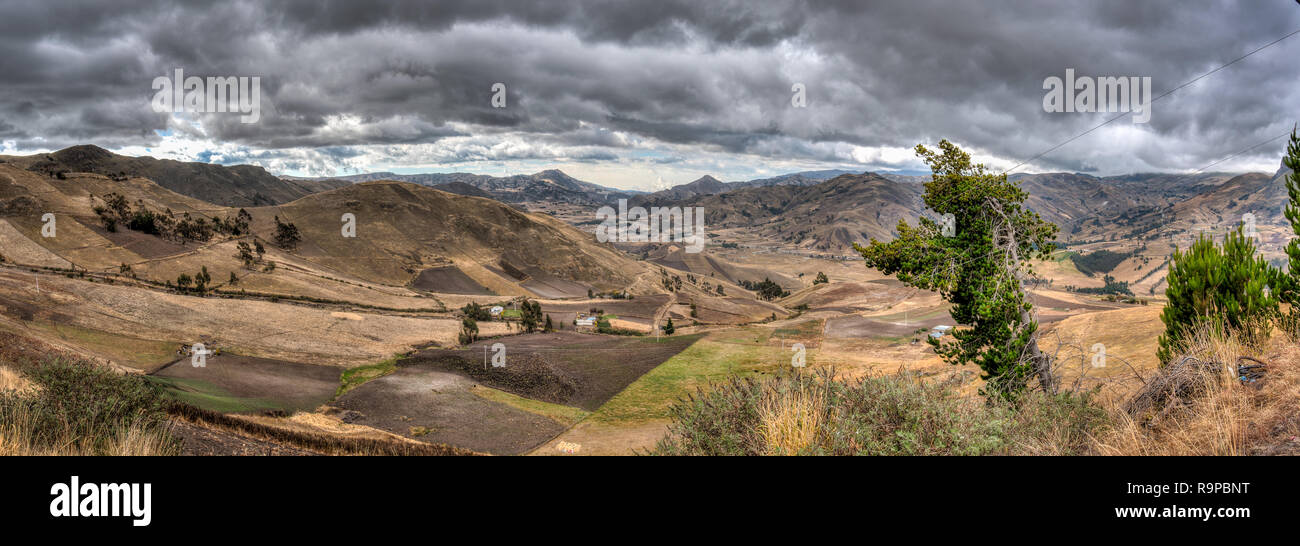 Le magnifique paysage autour de Quilotoa lac dans l'Equateur. Banque D'Images