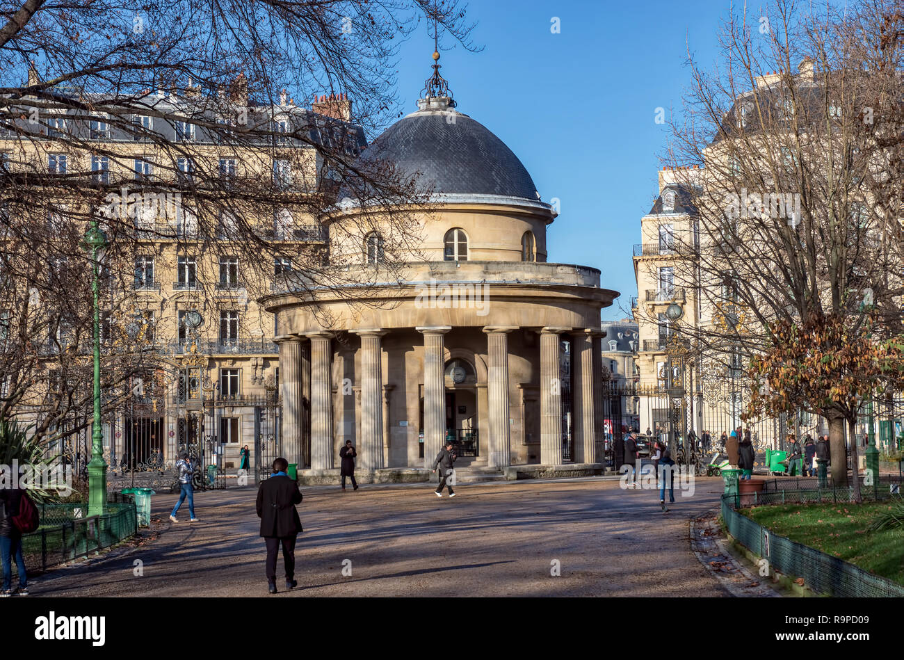 Rotonde du Parc Monceau à Paris Banque D'Images