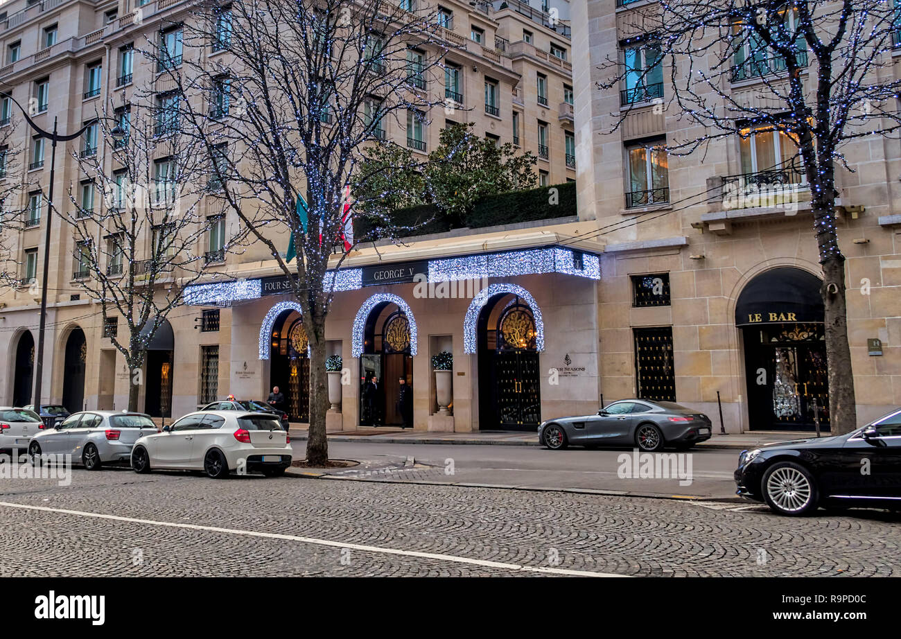 Four Seasons Hotel George V à Paris Banque D'Images