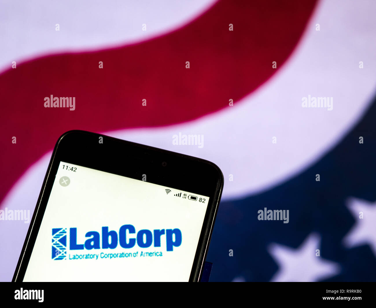 25 décembre 2018 - Kiev, Ukraine - LabCorp Testing Laboratories logo de l'entreprise vu affichée sur un téléphone intelligent. (Crédit Image : © Igor Golovniov/SOPA des images à l'aide de Zuma sur le fil) Banque D'Images