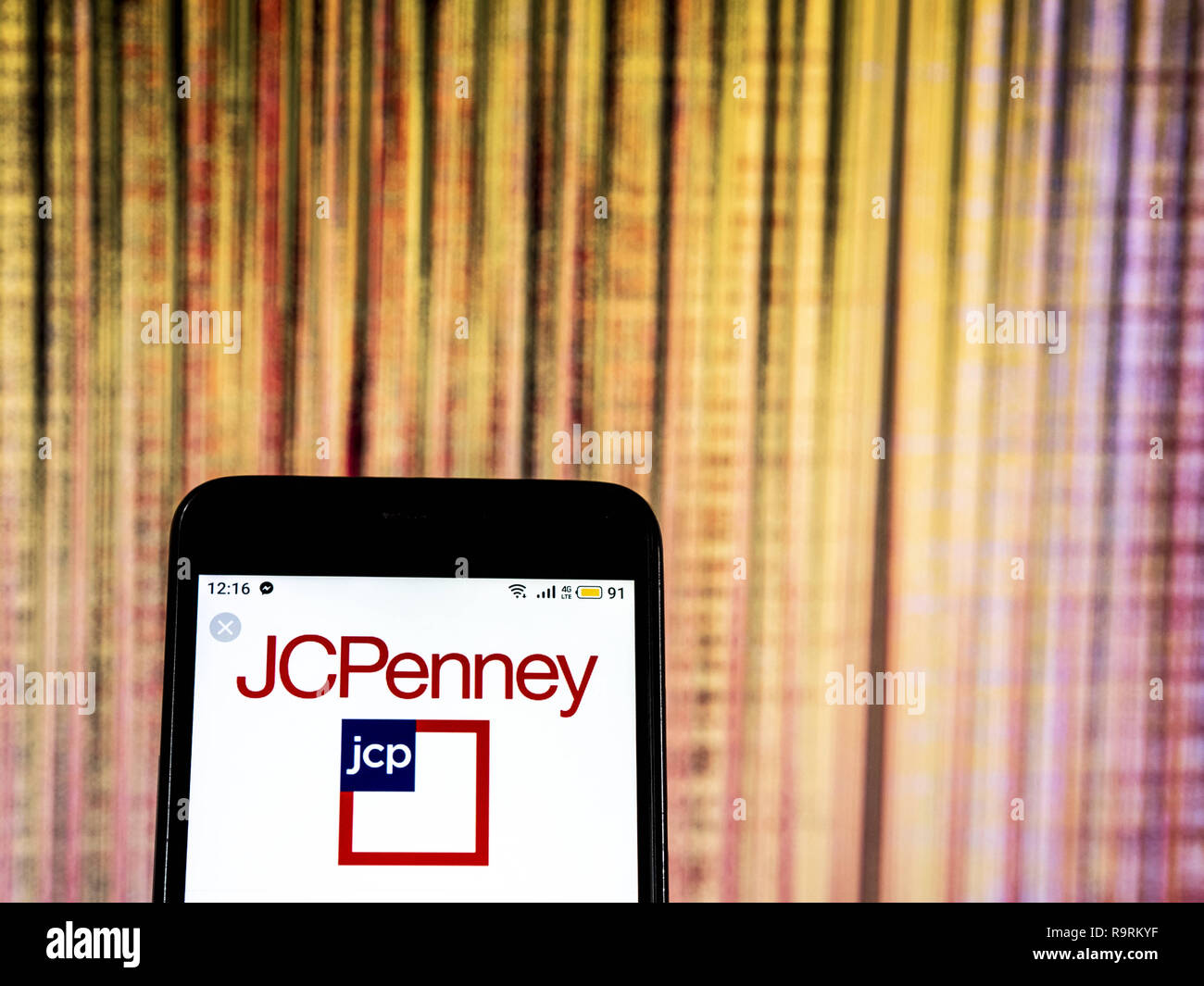 Kiev, Ukraine. 18Th Oct, 2018. J. C. Penney Department Store logo de l'entreprise vu affichée sur un téléphone intelligent. Crédit : Igor Golovniov SOPA/Images/ZUMA/Alamy Fil Live News Banque D'Images