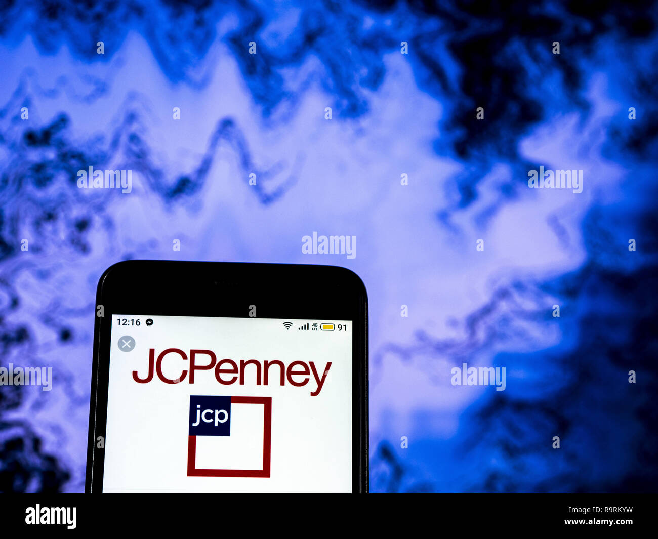 Kiev, Ukraine. 18Th Oct, 2018. J. C. Penney Department Store logo de l'entreprise vu affichée sur un téléphone intelligent. Crédit : Igor Golovniov SOPA/Images/ZUMA/Alamy Fil Live News Banque D'Images