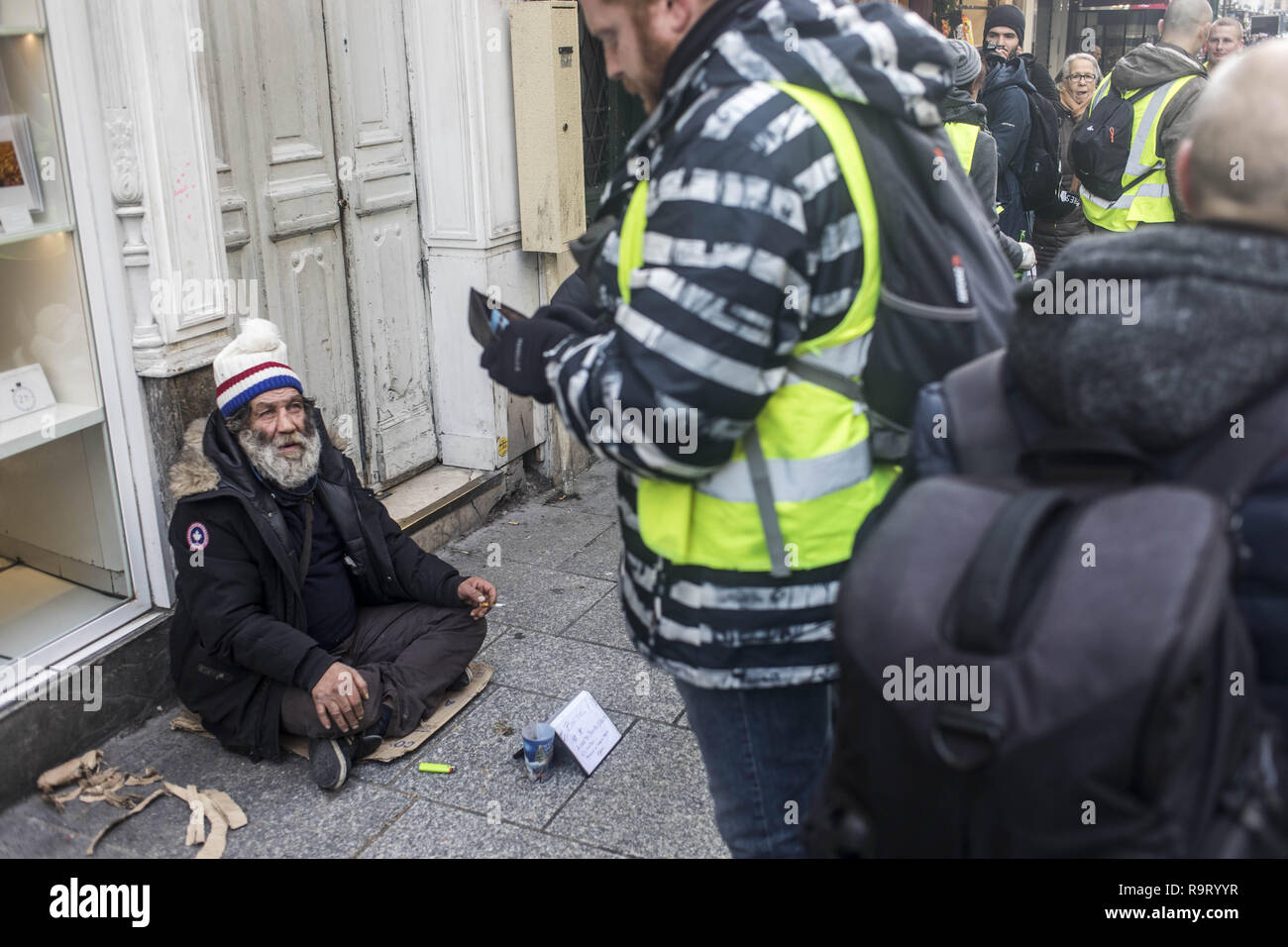 Paris Ile De France France Dec 22 2018 Gilet Jaune