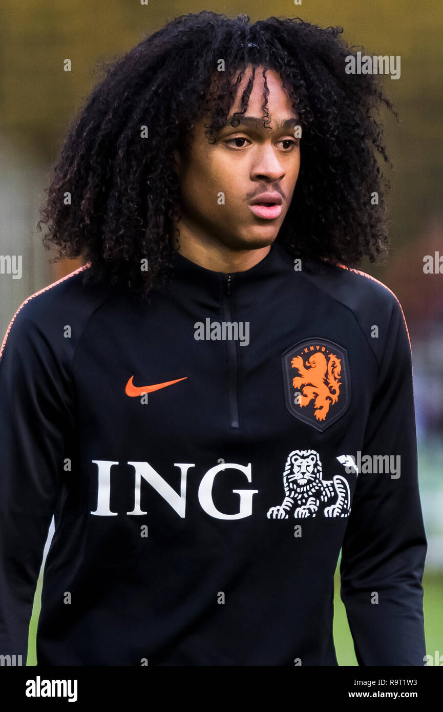 Portrait De Zeist Tahith Chong Nederlands Nederlands Elftal U19 O19 Football Saison 2018 2019 13 11 2018 Knvb Sports Centre Photo Stock Alamy