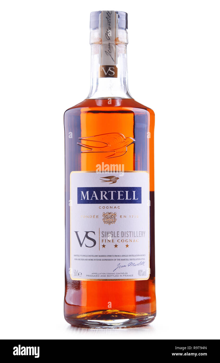 POZNAN, POL - Sep 27, 2018 : bouteille de Cognac Martell, une marque fondée en 1715 par Jean Martell, maintenant propriété de vins et spiritueux congolmerate Pern Banque D'Images