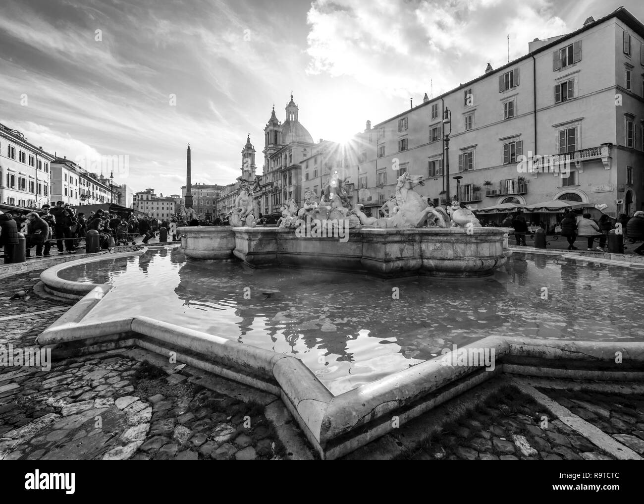 Rome (Italie) - la Place Navone, le Panthéon temple, Piazza Venezia et Vittoriano avec Spelacchio nommé arbre de Noël, pendant les vacances de Noël Banque D'Images