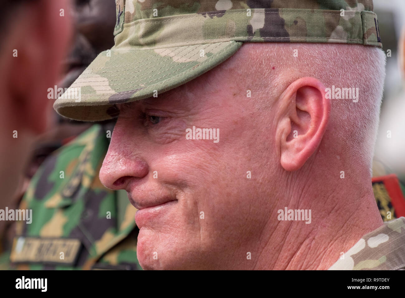 Le général de brigade Eugène LeBoeuf, de l'armée américaine, l'Afrique à un écran près d'Abujua militaire, au Nigeria, en avril 2018. Banque D'Images