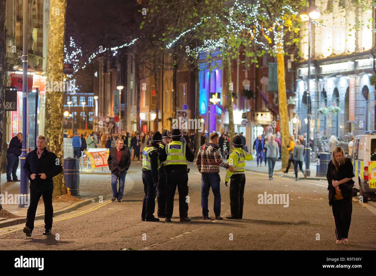 Sur la photo : la zone de patrouille de police. Vendredi 14 Décembre 2018 Re : Vent de fêtards Street, Swansea, Pays de Galles, Royaume-Uni. Banque D'Images