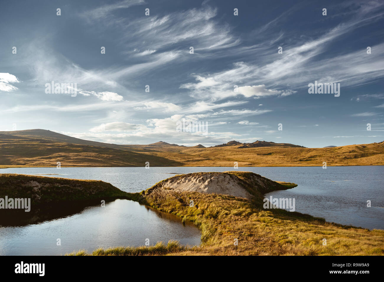 Beau paysage avec montagnes Lacs et du ciel. Région de l'Altaï, en Sibérie, Russie Banque D'Images
