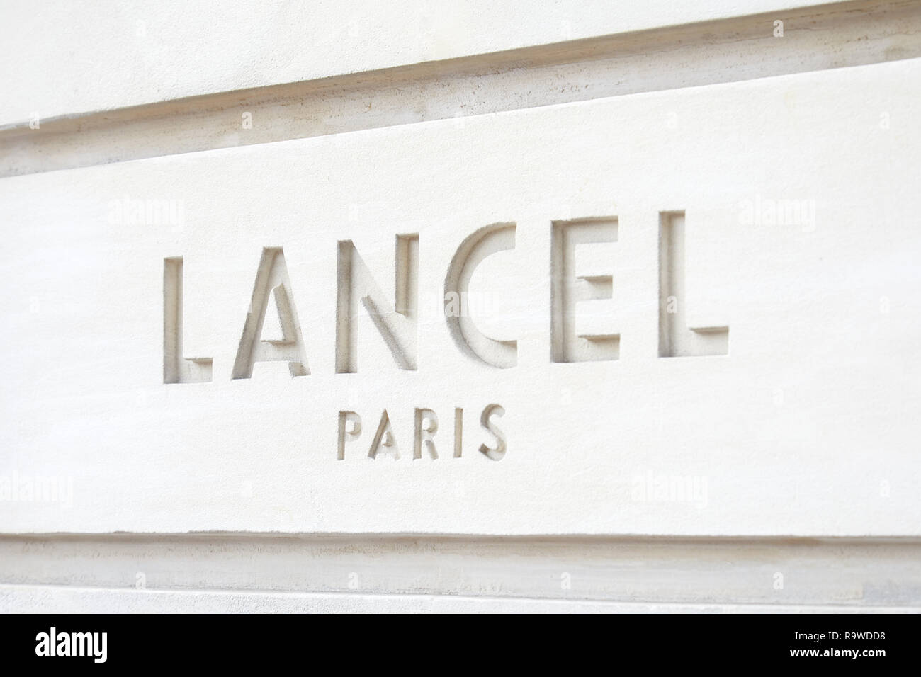 PARIS, FRANCE - 07 juillet 2018 : Boutique LANCEL signe Pierre à Paris Banque D'Images