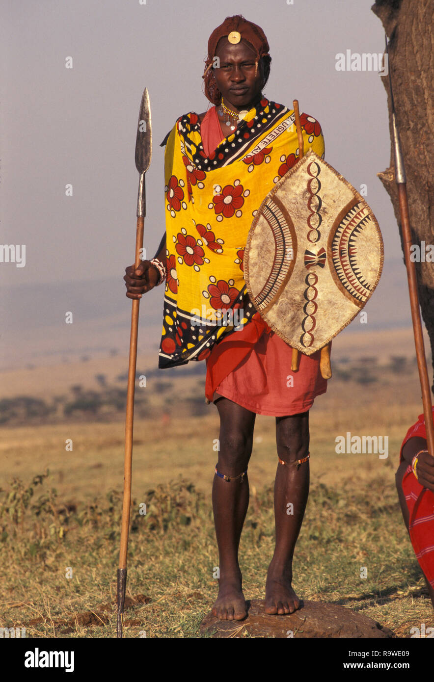 Eunji & Alan - Page 16 Male-adulte-guerrier-masai-masai-mara-kenya-afrique-de-l-est-r9we09