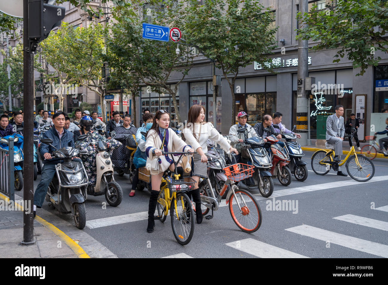 Randonnée à vélo sur route Sichuan à Shanghai Banque D'Images