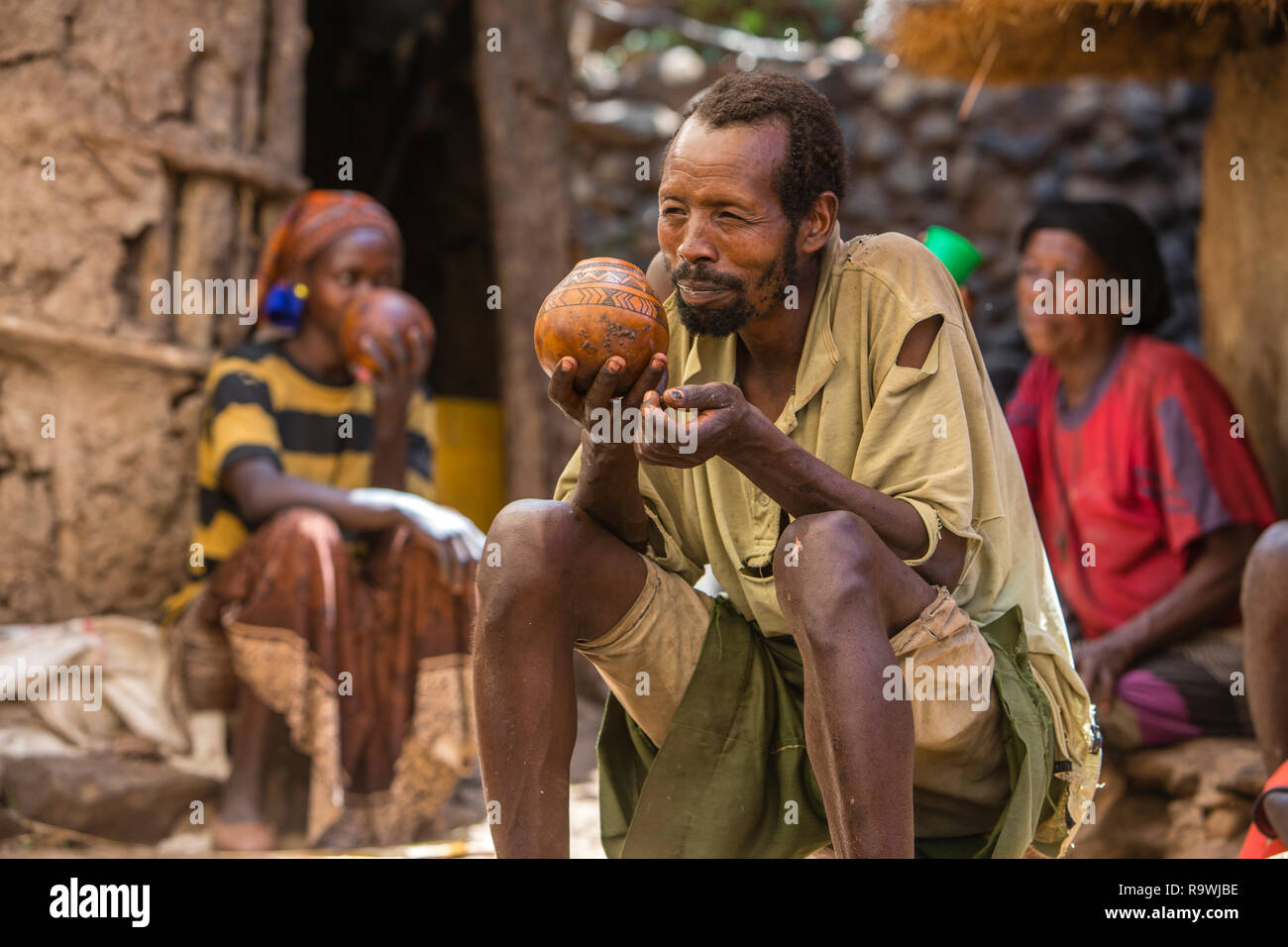 Tribu Konso famille de vallée de l'Omo, Ethiopie Banque D'Images