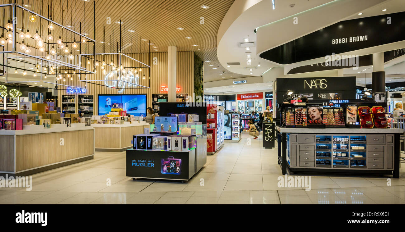 Uae airport shopping mall duty free shops Banque de photographies et d’images à haute résolution