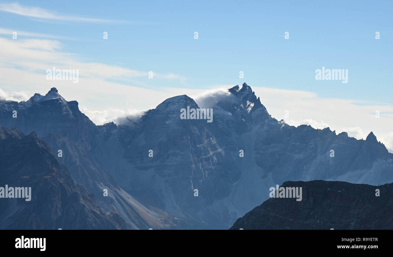 Tirol Luftbilder ZENZENHOF Bautelle ÖAMTC;BBT Patsch;Europabrücke;Stubaier Gletscher;Serlesspitze;Südtiroler Dolomiten ; Banque D'Images