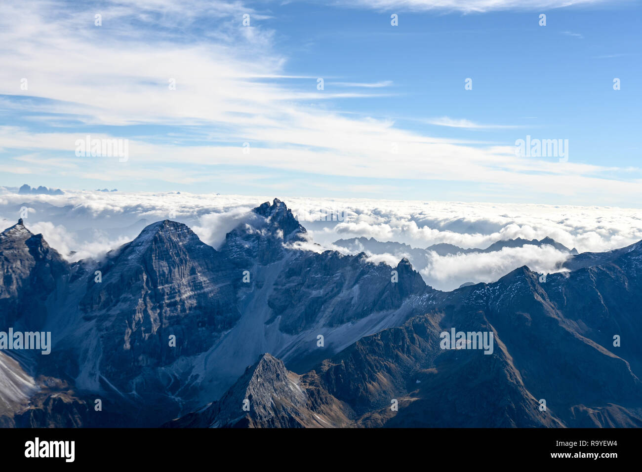 Tirol Luftbilder ZENZENHOF Bautelle ÖAMTC;BBT Patsch;Europabrücke;Stubaier Gletscher;Serlesspitze;Südtiroler Dolomiten ; Banque D'Images