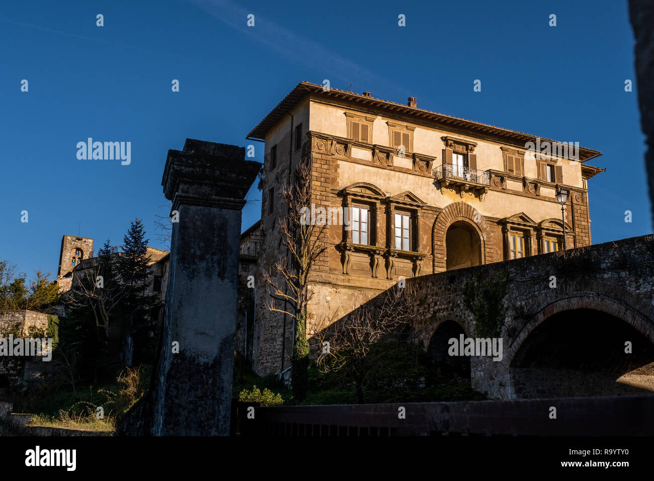Palazzo Campana, l'entrée de la partie la plus ancienne de la ville de Colle Val d'Elsa, Sienne, Toscane Banque D'Images