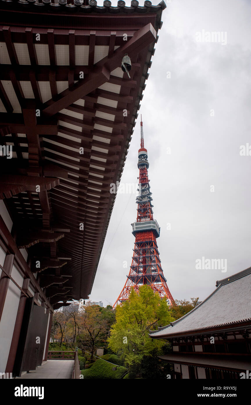 Temple Zojo Ji, Tokyo, Japon Banque D'Images