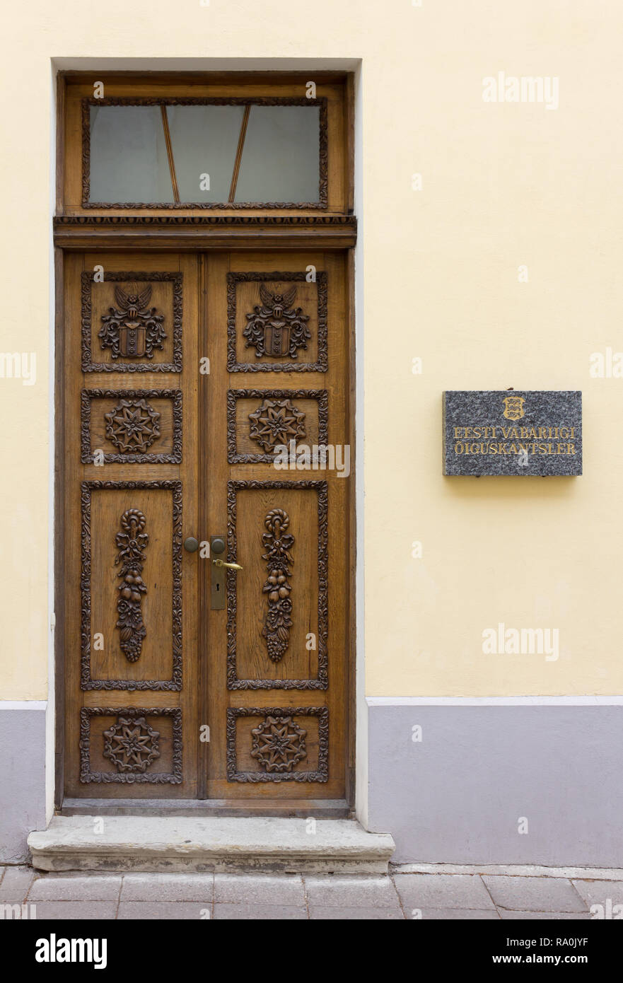 Entrée du bureau du Chancelier de la Justice à Tallinn, Estonie Banque D'Images