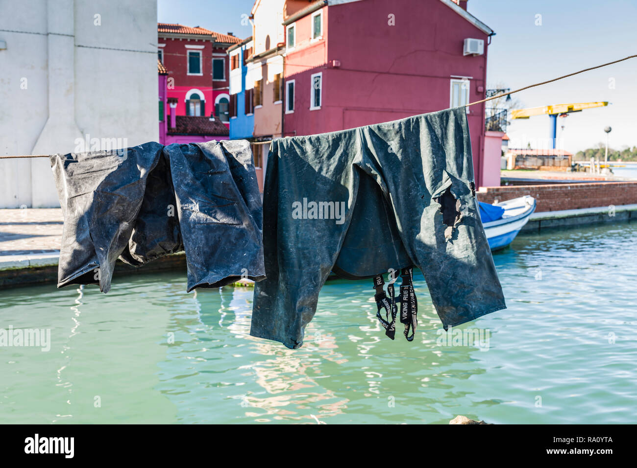 La salopette pêcheur, Burano, Venise, Italie. Banque D'Images