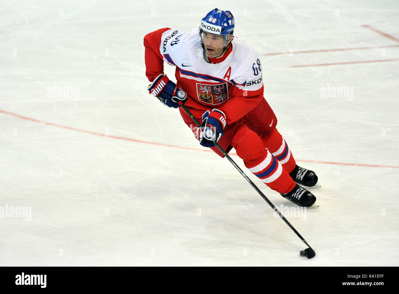 Prague, République tchèque. 14 mai, 2015. Der Eishockey-WM 2015, am 14 mai 2015, im Prag, République tchèque. Das Viertelfinale, Finlande gegen Spanien, 3:5. Jaromir Jagr aus Frankreich (68). *** *** Local Caption Jaromir Jagr de République tchèque au cours de l'année 2015 Championnat du monde de hockey 2009 quart finale entre la Finlande contre la République tchèque à l'O2 Arena de Prague, République tchèque, le 14 mai 2015. Credit : Slavek Ruta/ZUMA/Alamy Fil Live News Banque D'Images