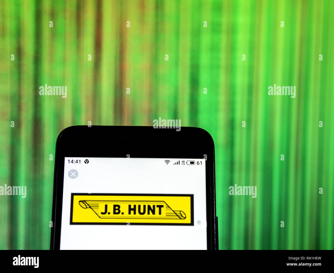 Kiev, Ukraine. Dec 29, 2018. J. B. Hunt logo de l'entreprise vu affiché sur un smart phone Crédit : Igor Golovniov SOPA/Images/ZUMA/Alamy Fil Live News Banque D'Images
