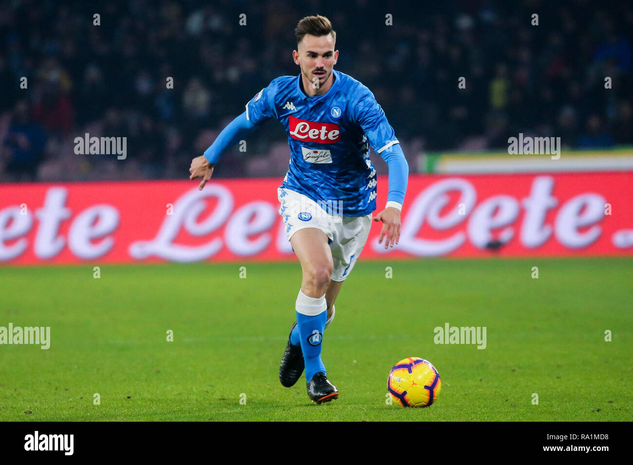 Naples, Campanie, Italie, 29-12-18, Serie A football match SSC Napoli - Naples au stade San Paolo en photo Fabián Ruiz Peña en action Banque D'Images