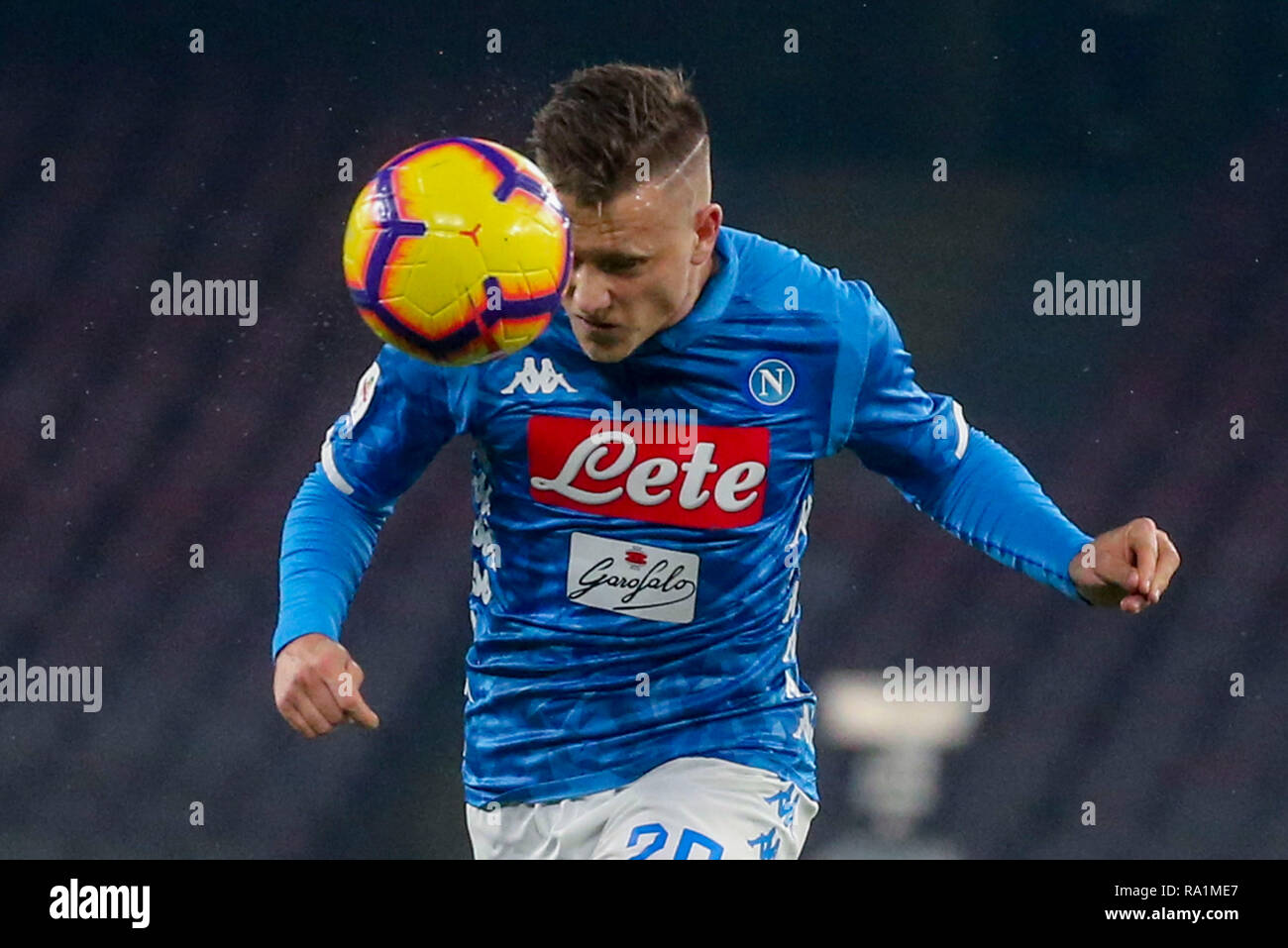 Naples, Campanie, Italie, 29-12-18, Serie A football match SSC Napoli - Naples au stade San Paolo en photo Piotr Zieliński en action Banque D'Images