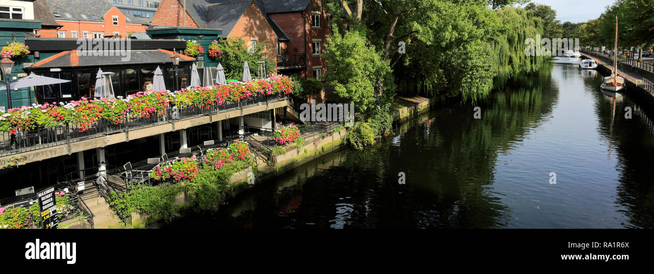 La rivière Wensum quayside, Norwich City, comté de Norfolk, England, UK Banque D'Images