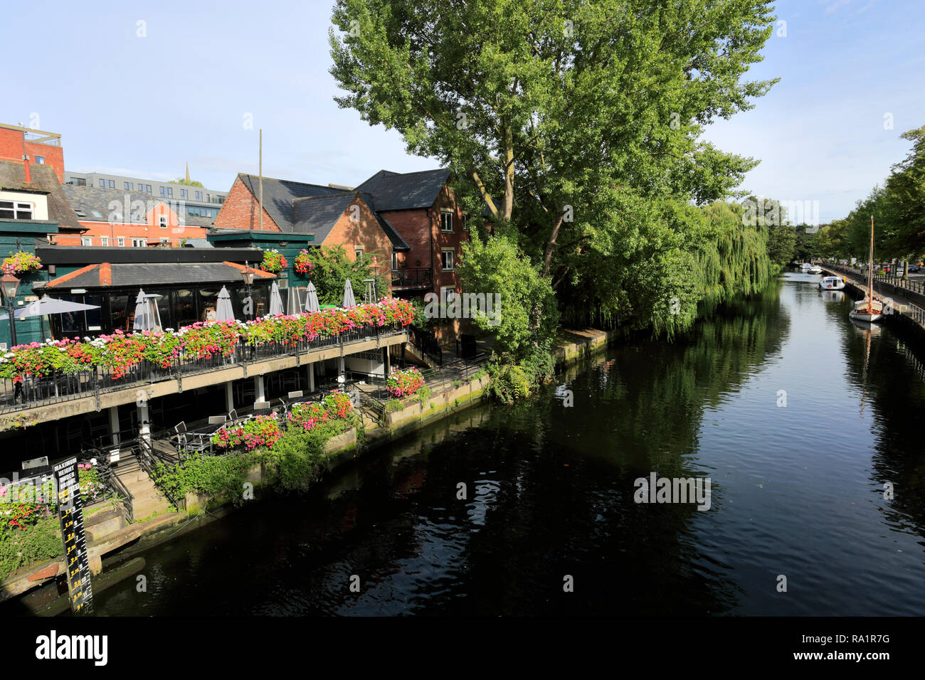 La rivière Wensum quayside, Norwich City, comté de Norfolk, England, UK Banque D'Images