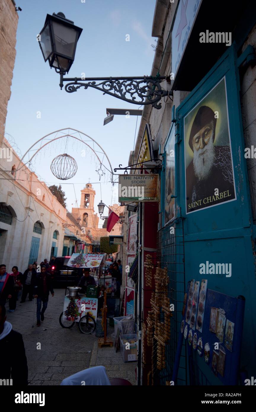 Photo de Saint Charbel sur une rue Bethelehem, Palestine Banque D'Images