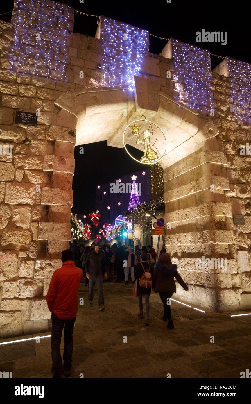 Décorations de Noël, Nouvelle Porte, le vieux Jérusalem Banque D'Images