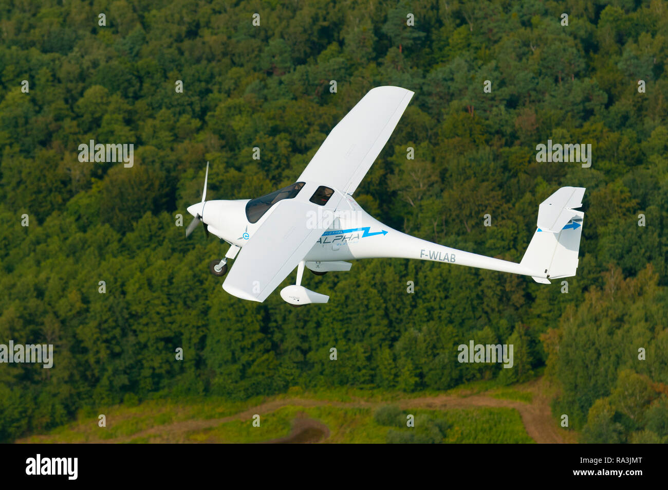 France, Bas-Rhin (67), Haguenau, nouvelle lumière avion avec moteur électrique Pipistrel Alpha-Electro Banque D'Images