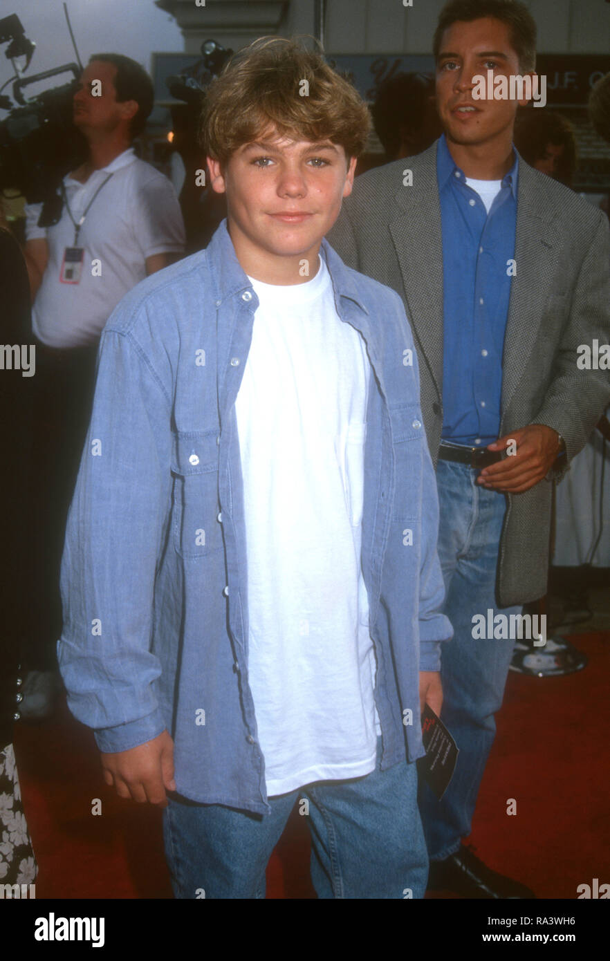 WESTWOOD, CA - 8 juillet : l'acteur Jason James Richter assiste à la première mondiale de "Columbia Pictures, dans la ligne de feu" le 8 juillet 1993 au Mann Village Theater à Westwood, en Californie. Photo de Barry King/Alamy Stock Photo Banque D'Images