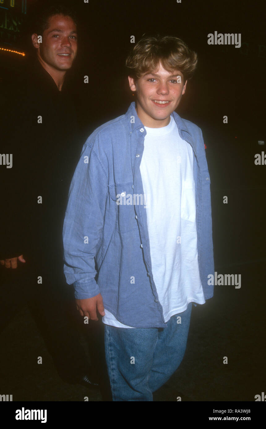 WESTWOOD, CA - 8 juillet : l'acteur Jason James Richter assiste à la première mondiale de "Columbia Pictures, dans la ligne de feu" le 8 juillet 1993 au Mann Village Theater à Westwood, en Californie. Photo de Barry King/Alamy Stock Photo Banque D'Images
