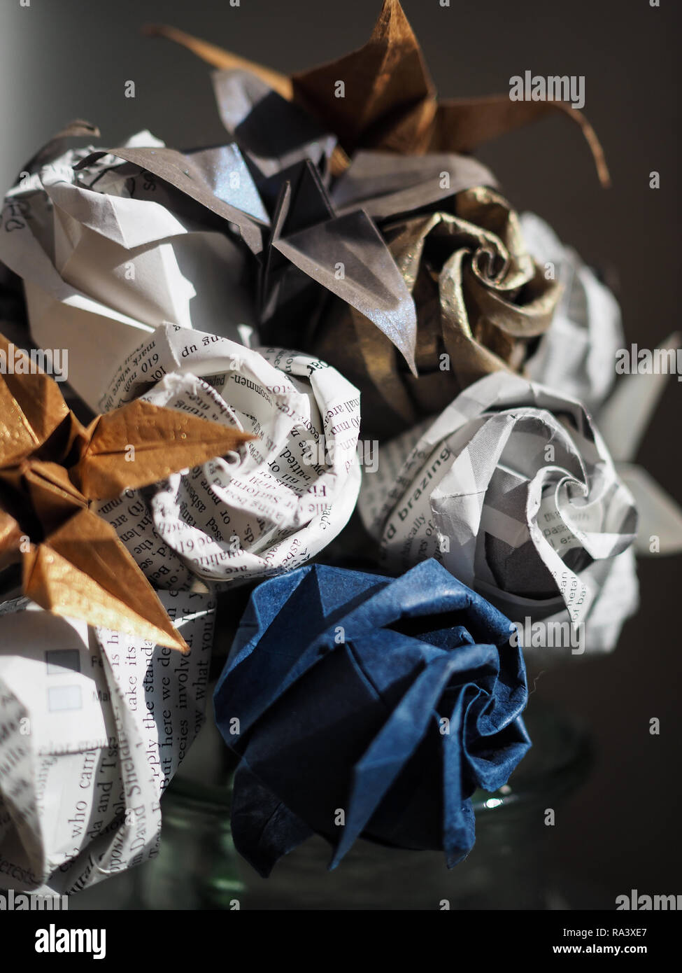 Détail de fleurs bouquet origami papier Banque D'Images