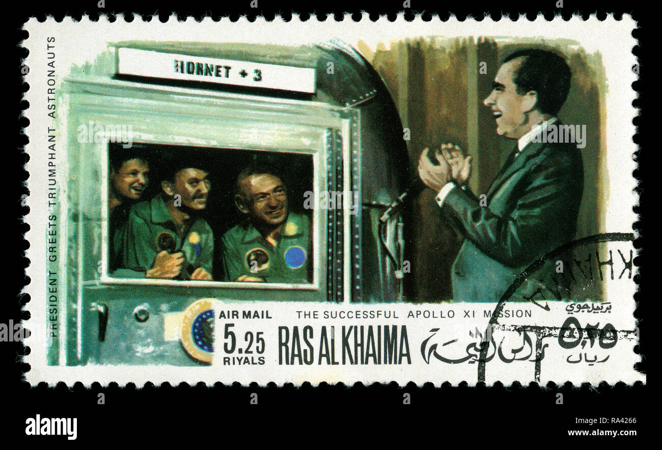 Timbre-poste de Ras Al Khaimah aux Emirats Arabes Unis dans le retour d'Apollo 11 série émise en 1969 Banque D'Images