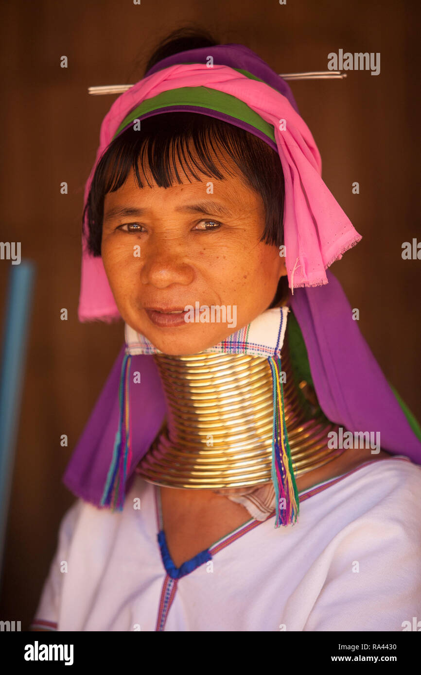 Un Palong Baidjan femme à l'Union des tribus montagnardes Village, Thaïlande Banque D'Images