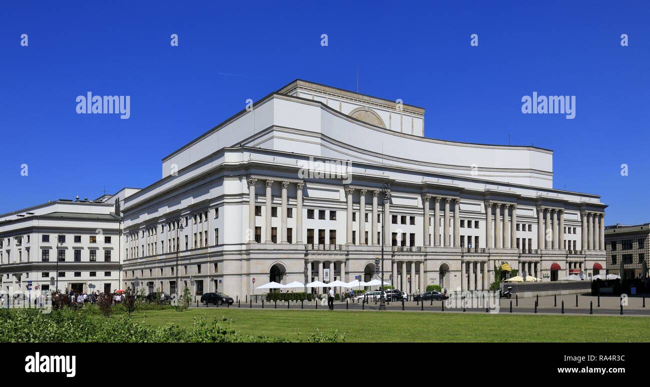 Polska - Mazowsze - Warszawa - Centrum - Teatr Wielki w Warszawie przy pl. J'ul Pilsudskiego. Wierzbowej - Pologne Mazovie - Varsovie - Centre - Grand Theatre building centre-ville de Varsovie par Pilsudskiego Squ Banque D'Images