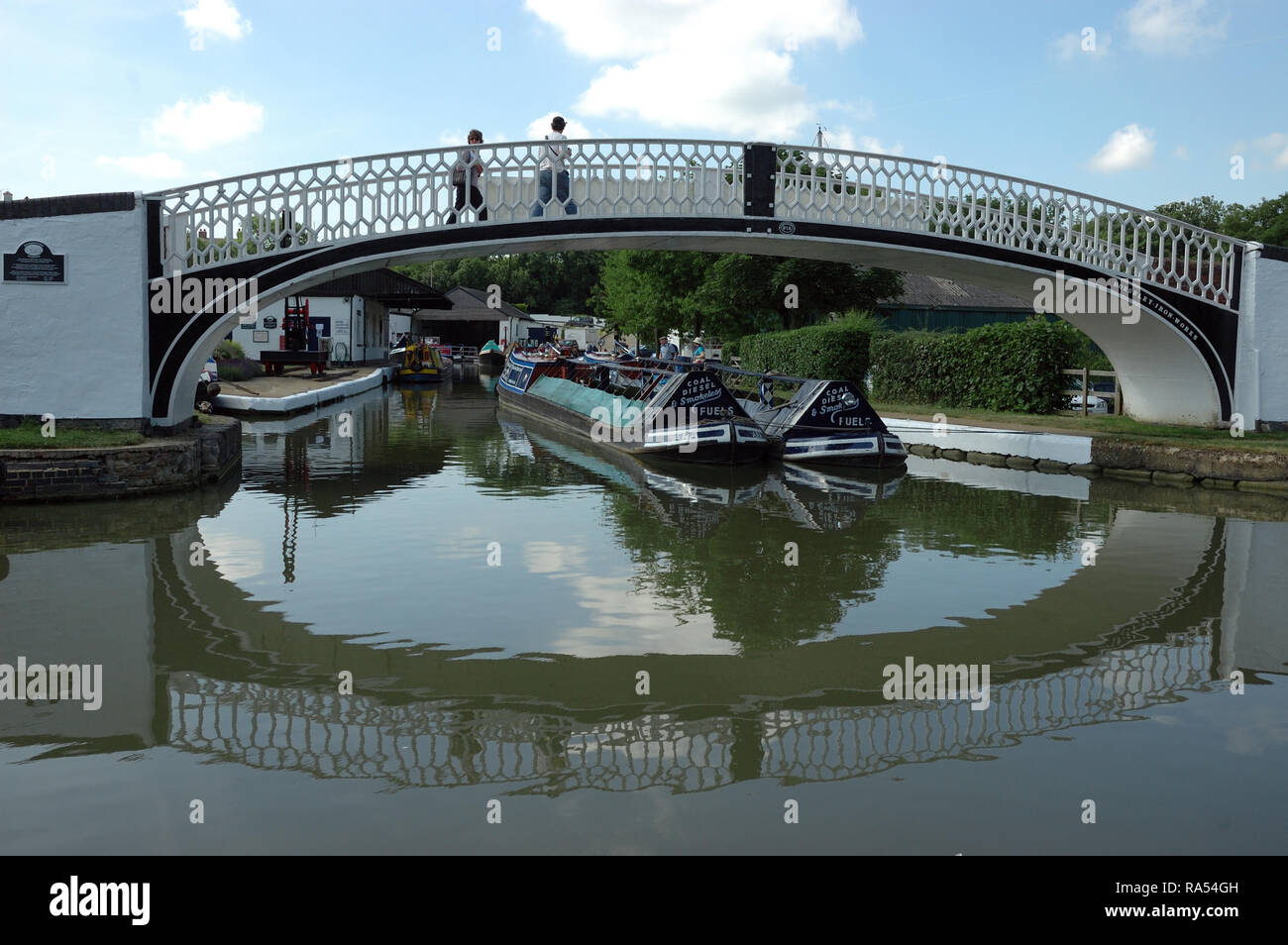 Fer à Repasser Pont-canal 91A, Grand Union Canal, Braunston, Northamptonshire, Northants, England, UK, Europe, Royaume-Uni Banque D'Images
