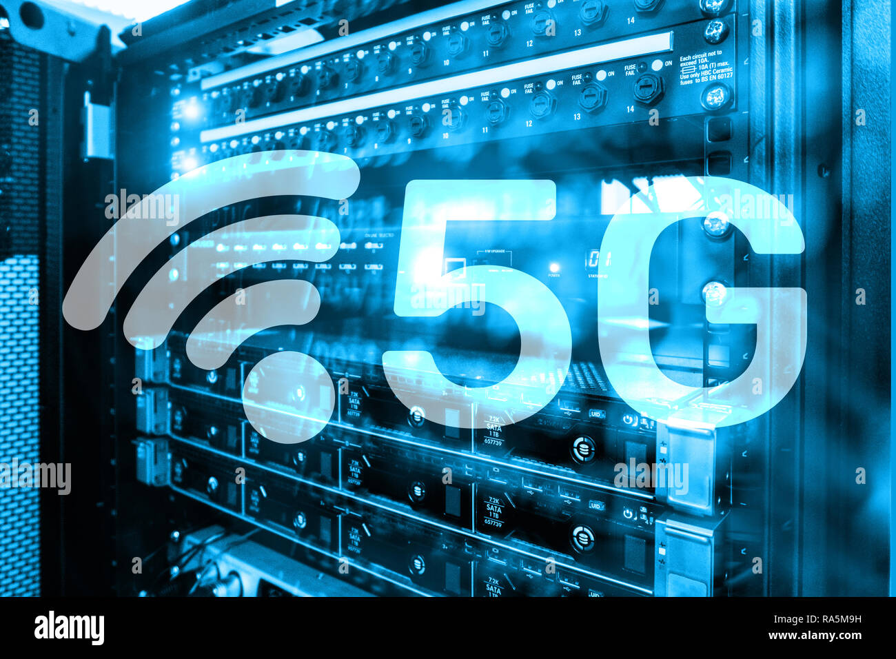 5G La connexion internet sans fil rapide des technologies mobiles de communication concept. La technologie des communications futures Banque D'Images