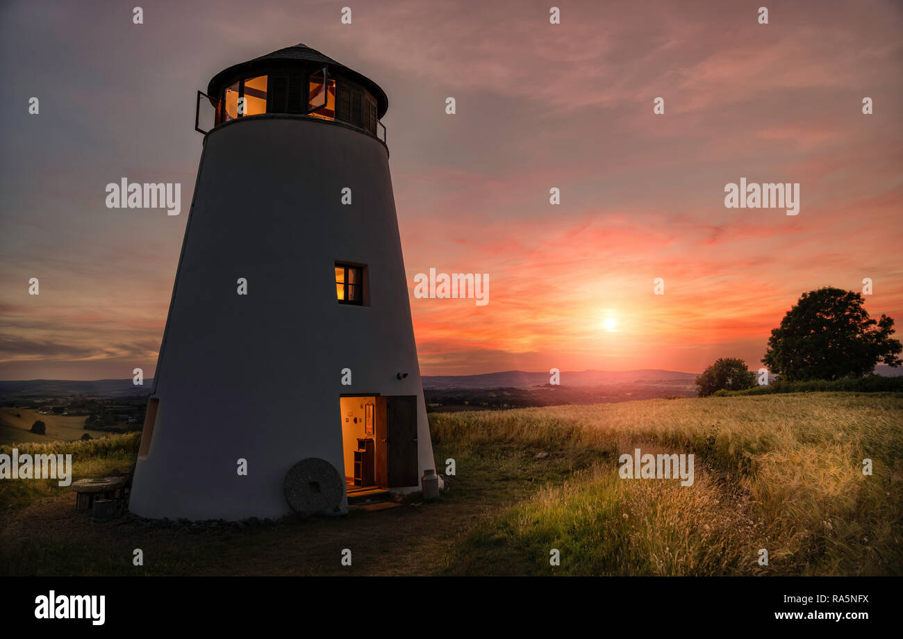 Long Barrow Moulin Banque D'Images