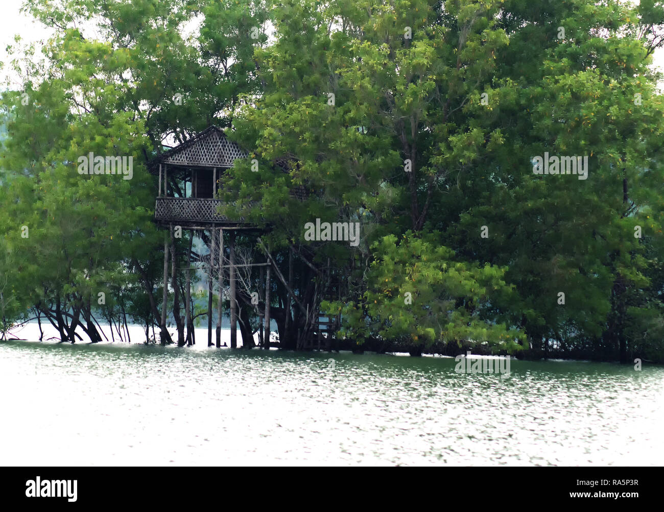 Une cabane sur la rivière Banque D'Images