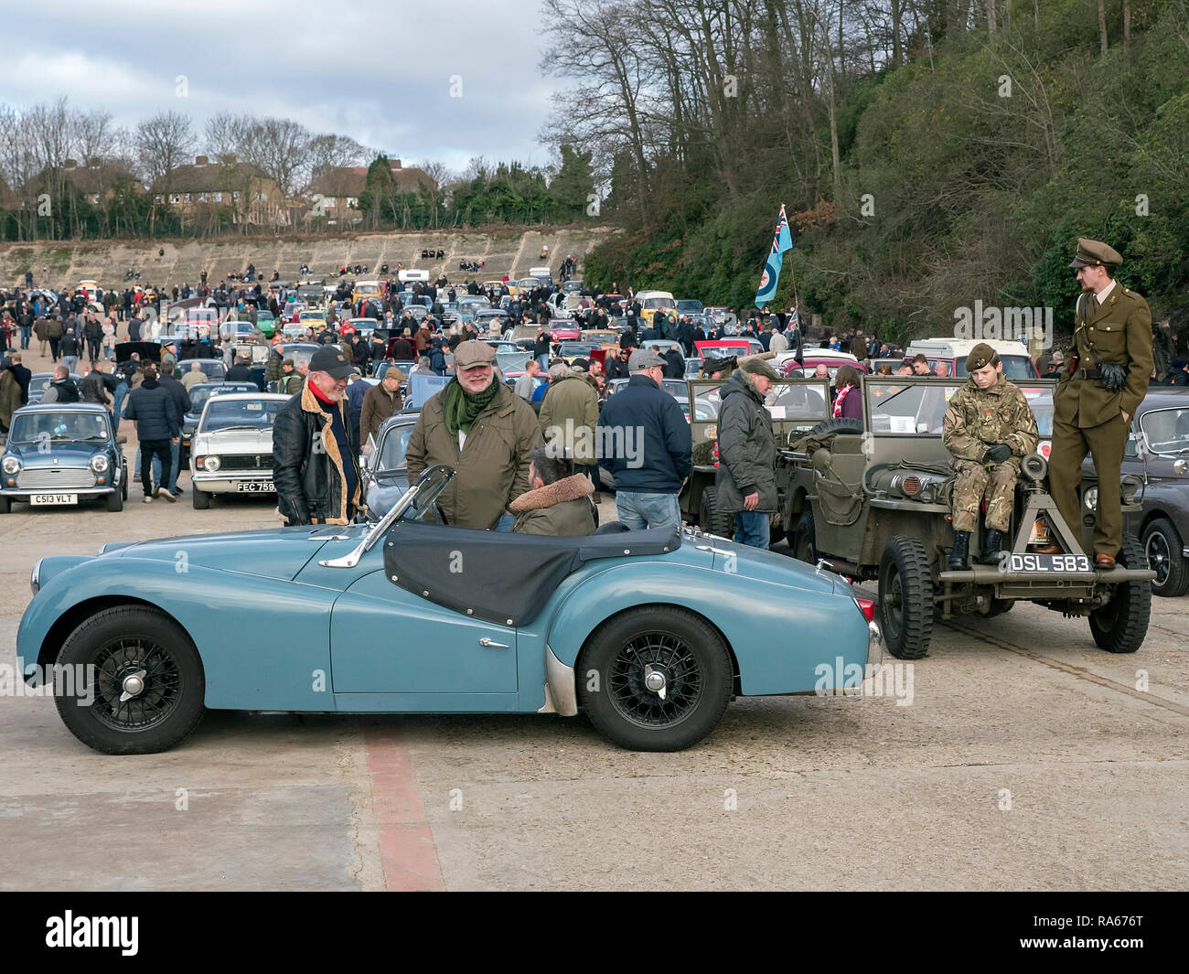 Weybridge, Surrey, UK. 1er janvier 2019. Le Brooklands Museum New Years Day Classic car la cueillette. Brooklands Weybridge, Surrey emplacement Road au Royaume-Uni. 01/01/2019 Credit : Cabanel/Alamy Live News Banque D'Images