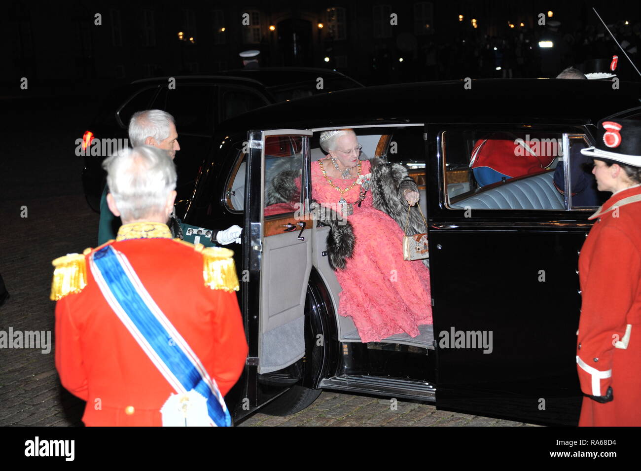 Copenhague, Danemark. 1er janvier 2019. La Reine Margrethe II de Danemark arrivent à Christian VII's Palace, palais d'Amalienborg à Copenhague, pour la réception du Nouvel An et de banquet réception organisée par elle-même. Credit : HFG/Alamy Live News Banque D'Images